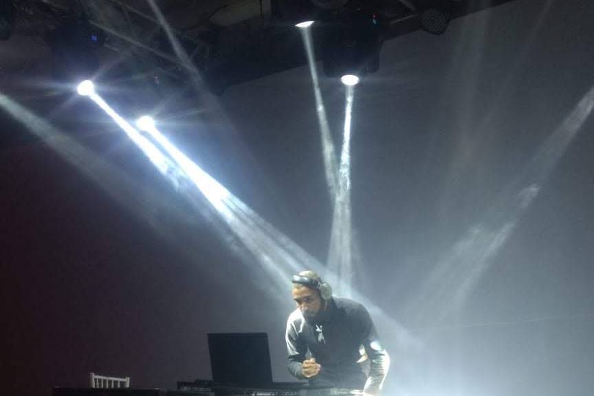 Dj  e Iluminação