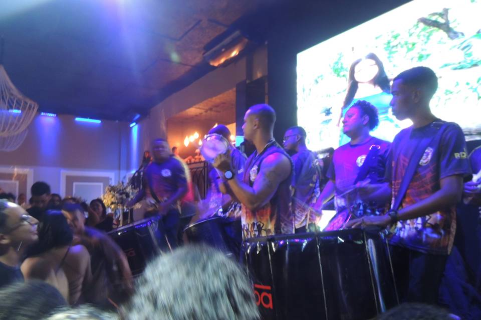 Bateria show no seu evento