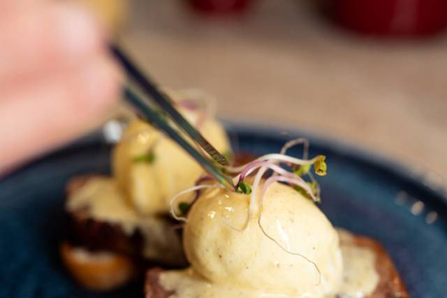 Eggs Benedict