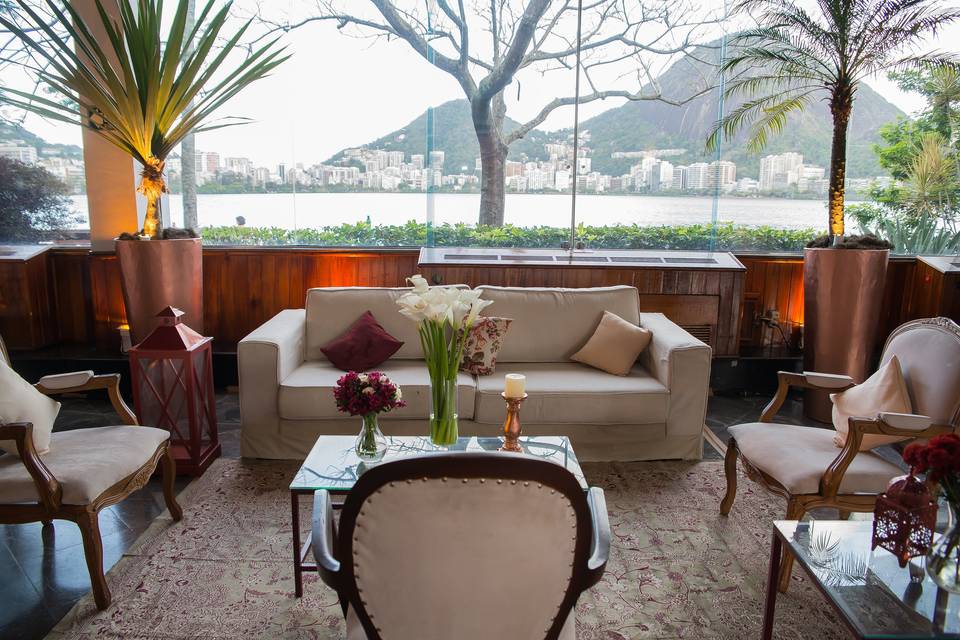 Lounge com vista para Lagoa