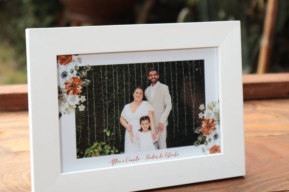 Porta retrato em madeira