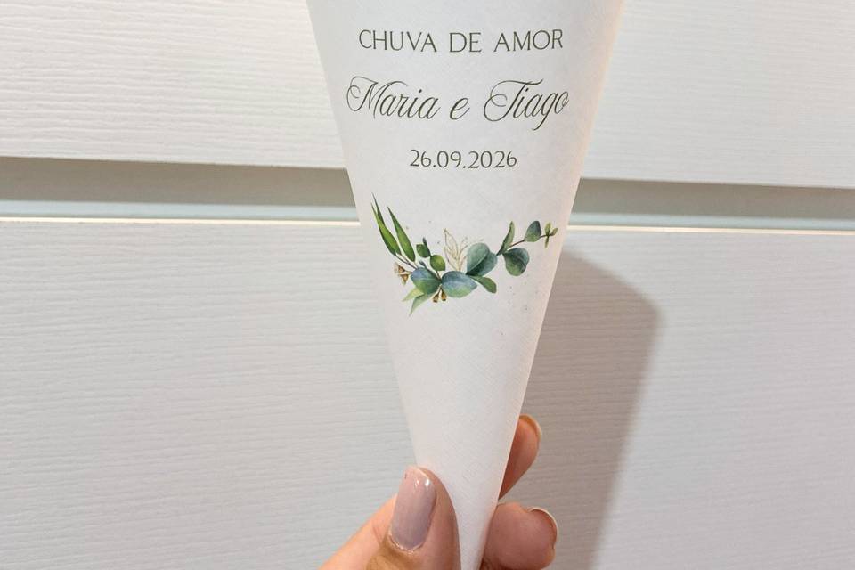 Cone para pétalas de rosas