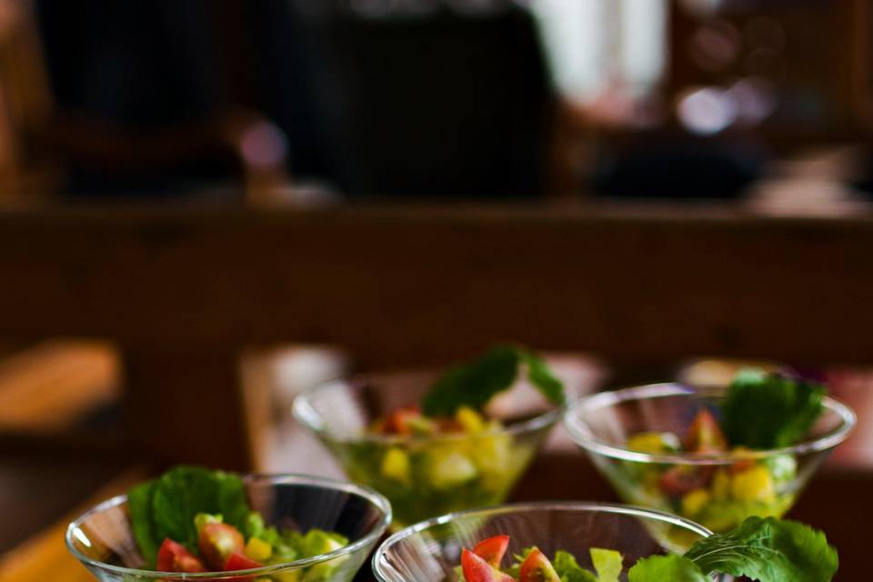 Salada tropical na taça