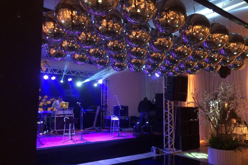 GLOBOS ESPELHADOS