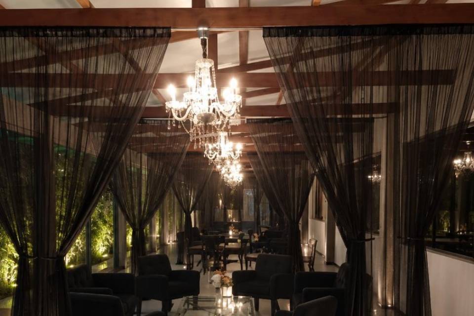 Hall lateral