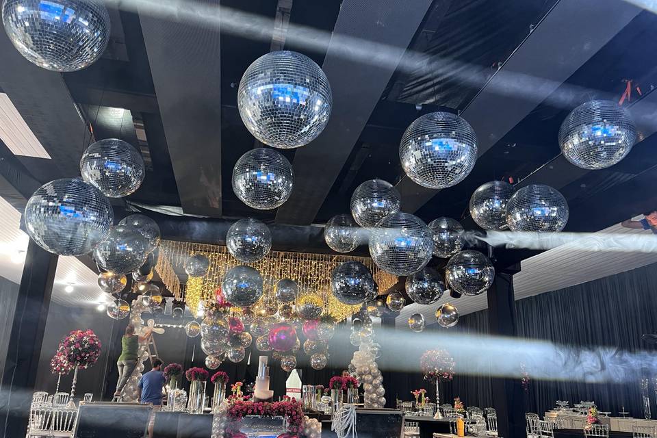 GLOBOS ESPELHADOS