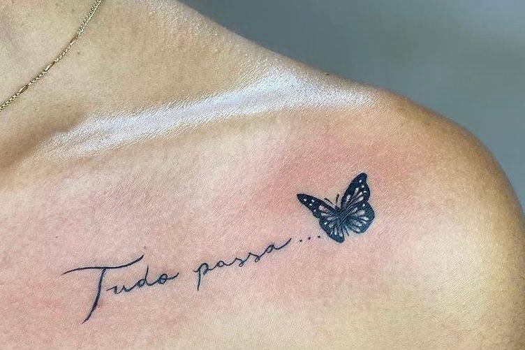 Tatuagem com Letras Delicadas