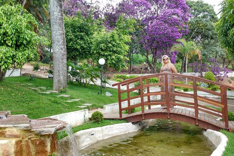 Lago, Ponte e Jardins