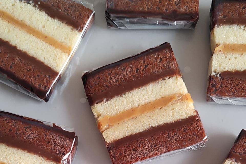 Fatias de bolo