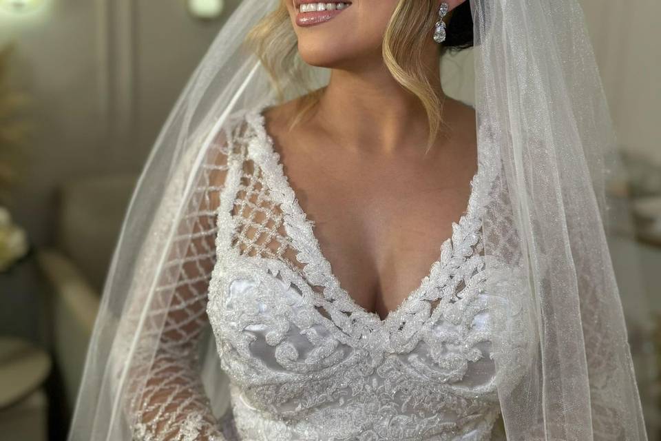 Combo de Penteado e Maquiagem