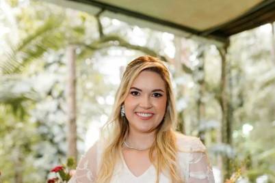 Combo de Penteado e Maquiagem