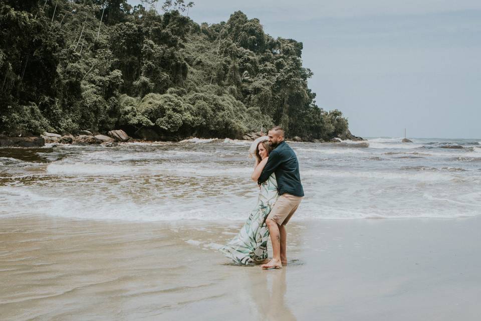 Casal em ensaio na praia