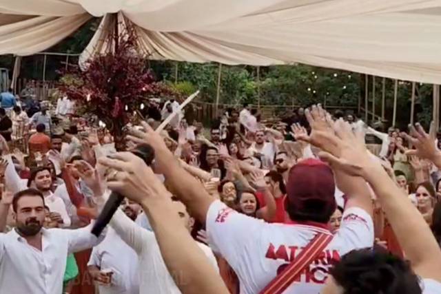 Todos participam