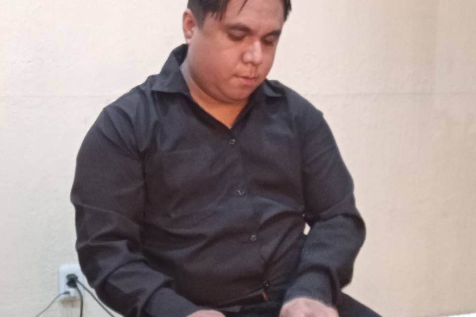 Teclado: Sávio