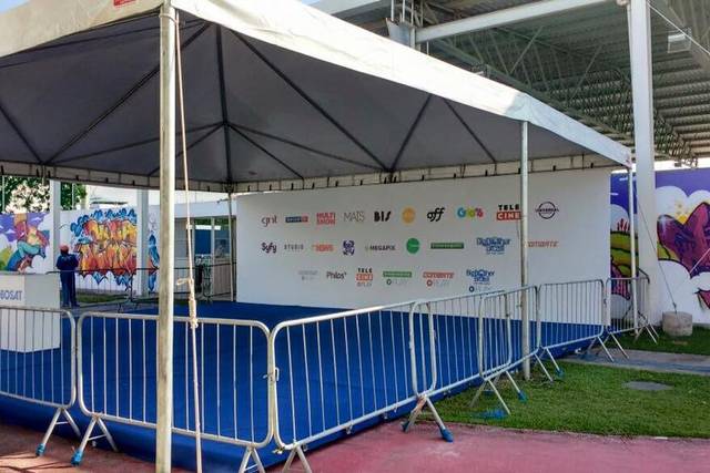 Tenda com piso