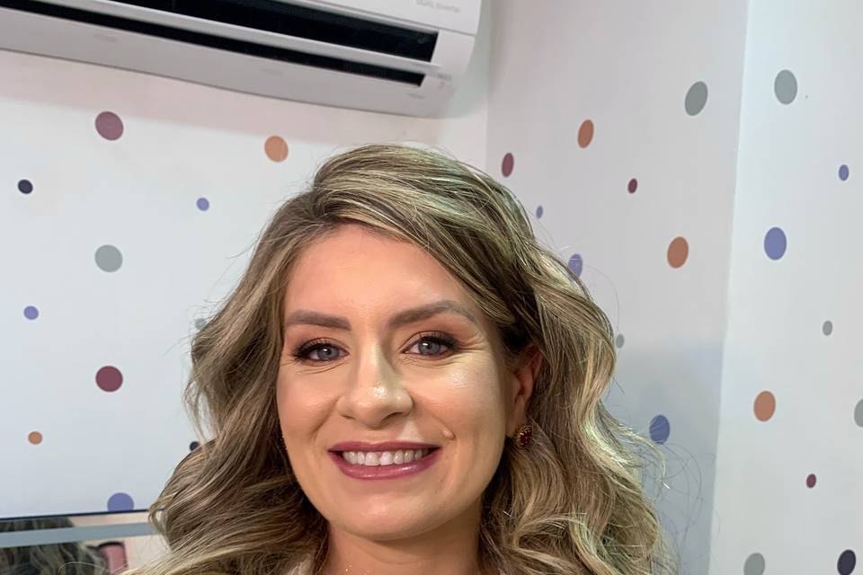 Maquiagem e penteado