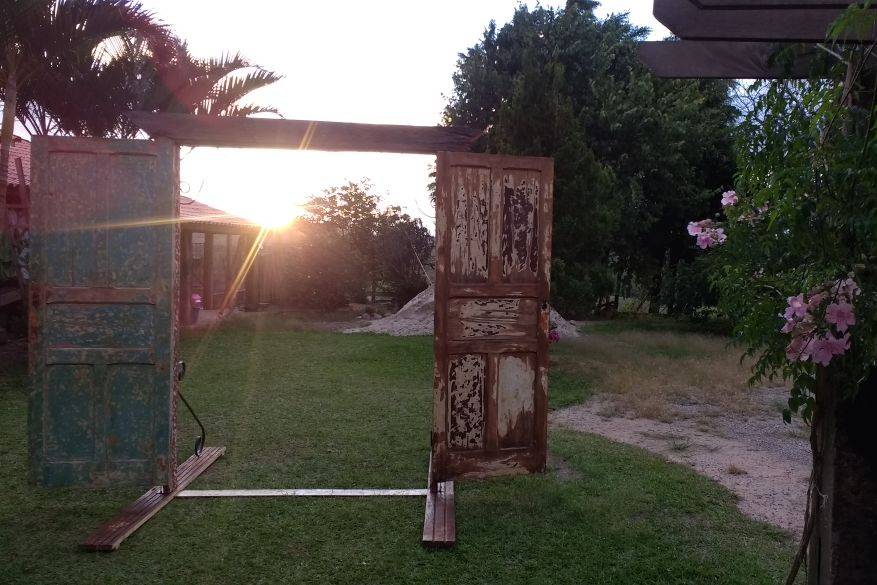 Porta p/ casamento no campo