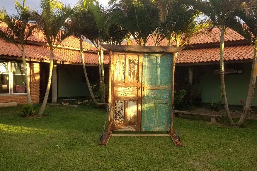 Porta p/ casamento no campo