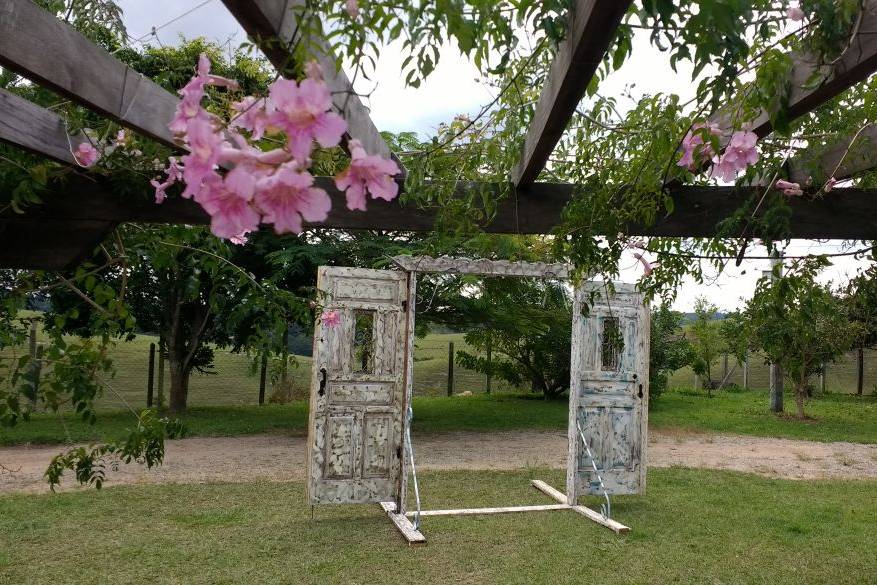 Porta p/ casamento no campo