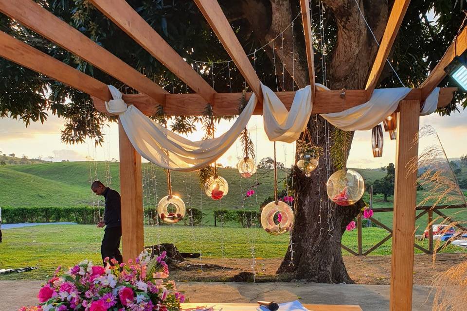 Lindo altar de Cyntia e Kaique