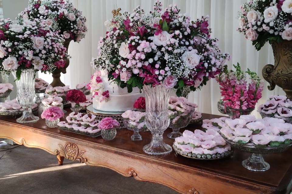 Mesa de doces finos, casamento