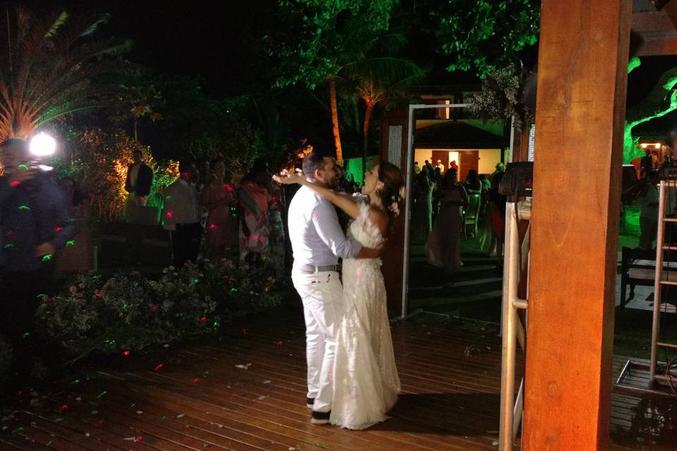 Som e iluminação casamento