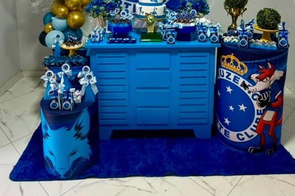 Área intena para mesa do bolo