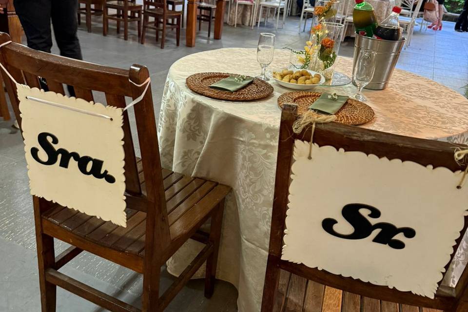 Mesa dos noivos