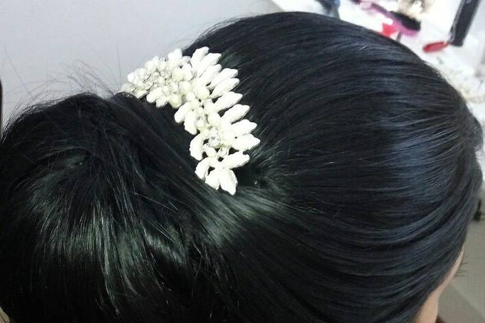 Penteado coque bola