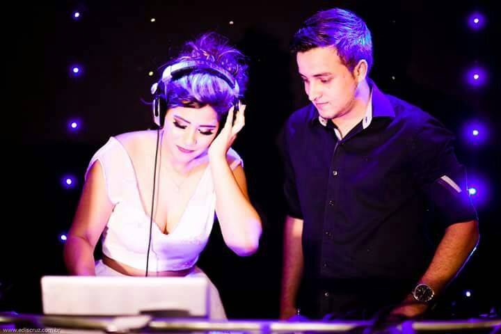 Dj com a Debutante