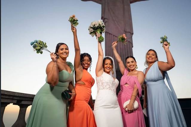 Madrinhas iluminam o Cristo