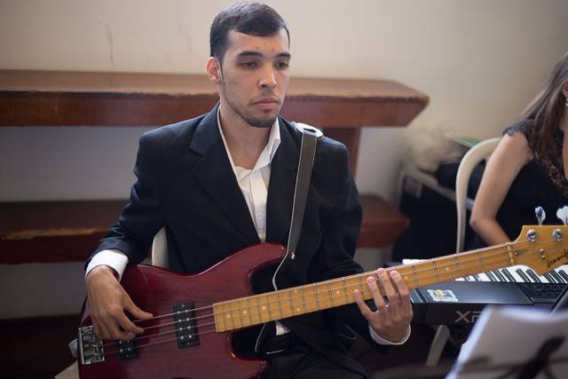 Baixista Deniel Christian