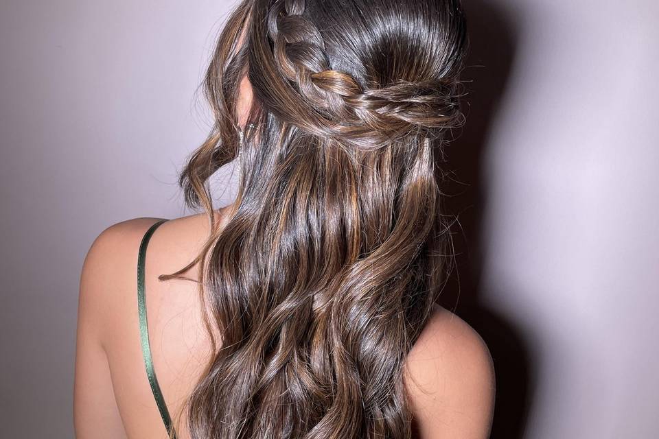 Penteado semi preso com trança