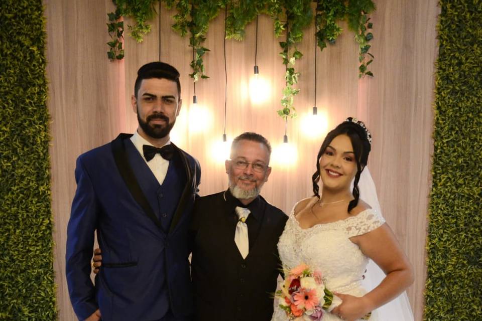 Mais um casal feliz
