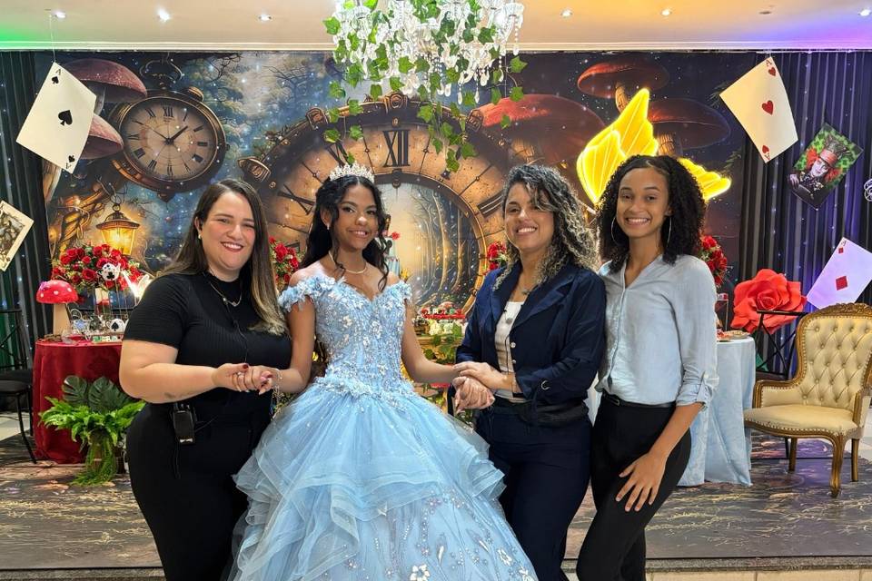 Debutante Mikaela
