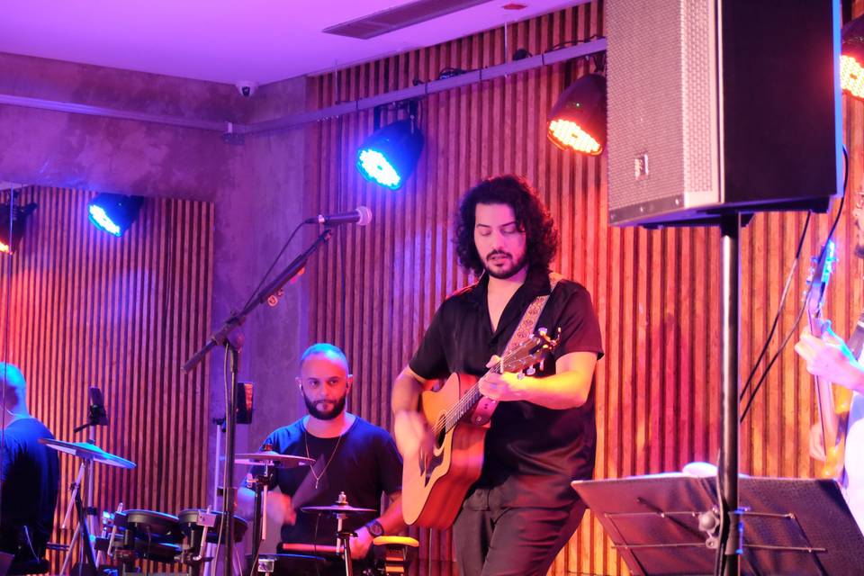 Show com banda no Rooftap SP