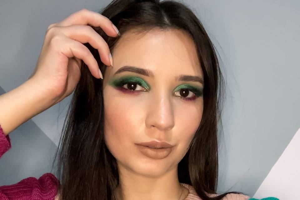 Make verde e púrpura
