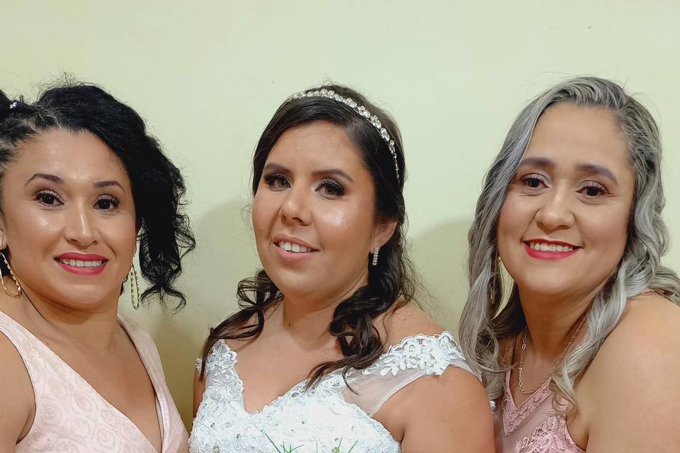 Beleza da noiva e madrinhas