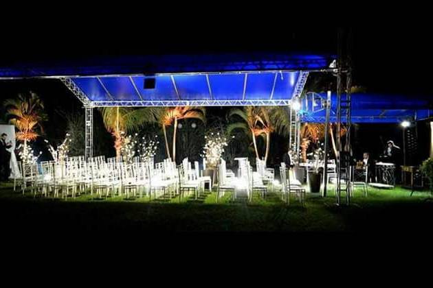 Tenda no campo luz super led