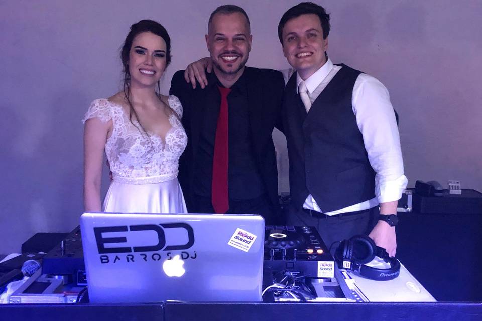 Noivos e Edd Barros DJ