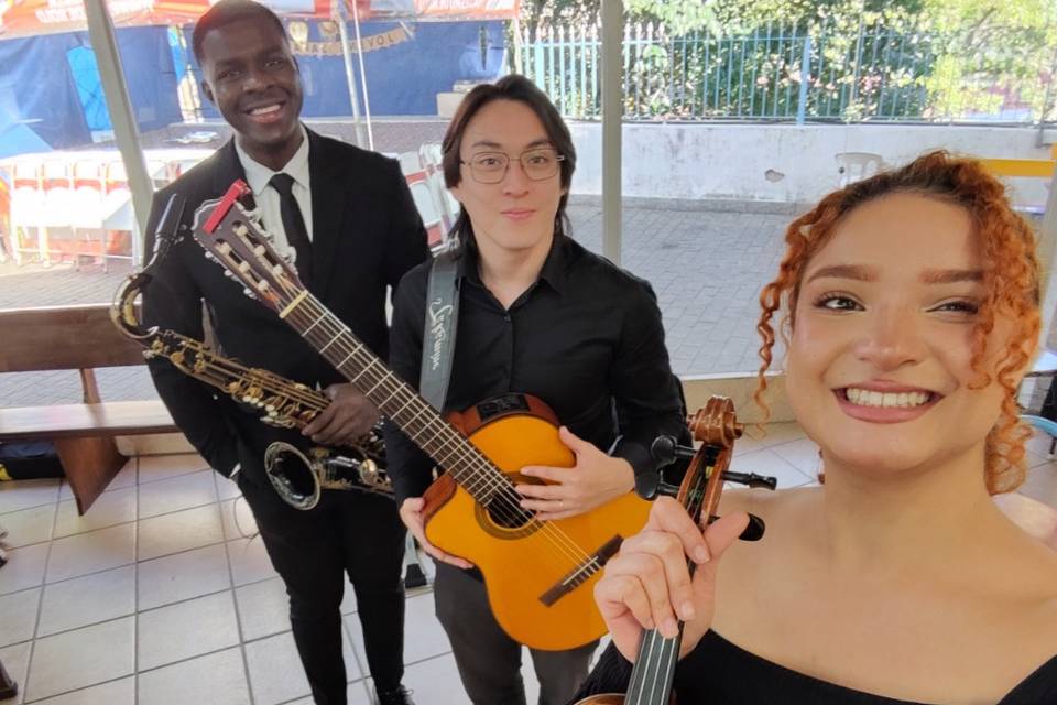 Violino + sax + violão