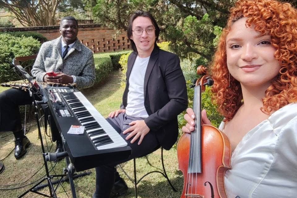Violino + sax + piano