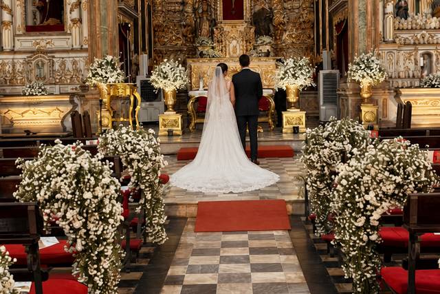 Interior de igreja decorada