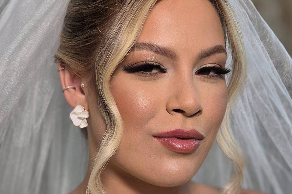 Ariane Bittner Makeup