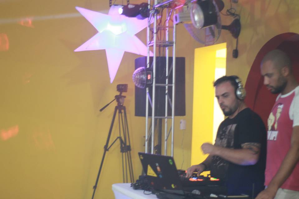 DJ Eric Max