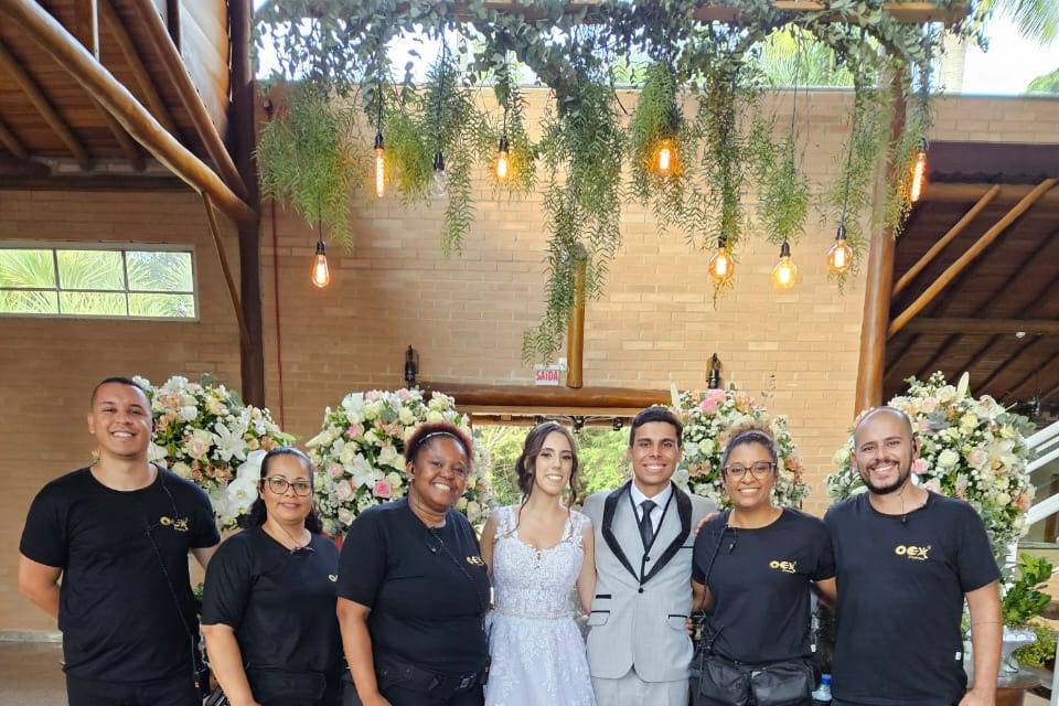 Equipe com noivos