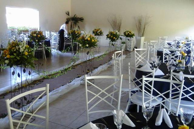 Decoração azul e amarelo