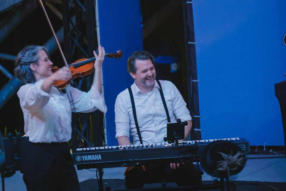 Violino e teclados