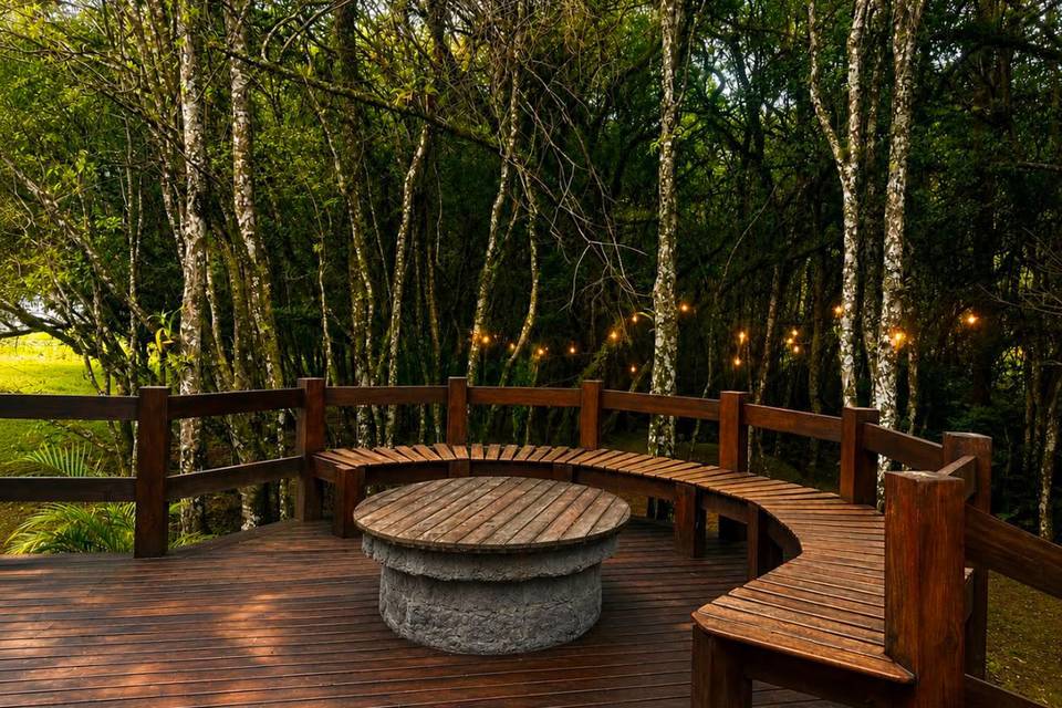Deck + Lareira Externa