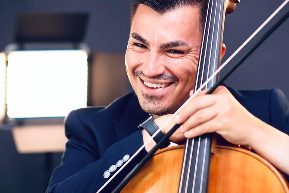Júlio Luz Violoncelista